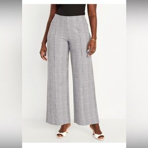 L wide legged Old Navy dress pants, black/white plaid